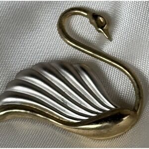 Vintage Jewelry Silver And Gold Tone Swan Pin Brooch Signed Carla